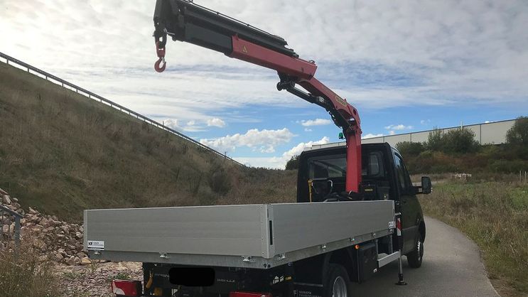 Transporter Kunath Ladekranaufbau mit Pritsche von Kunath Fahrzeugbau GmbH in Roßwein & Döbeln