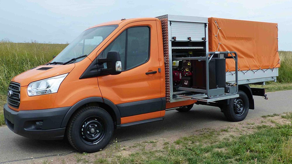 Ford Transit mit Kipper, Plane-und Spriegel, Werkzeugbox und Kärcher