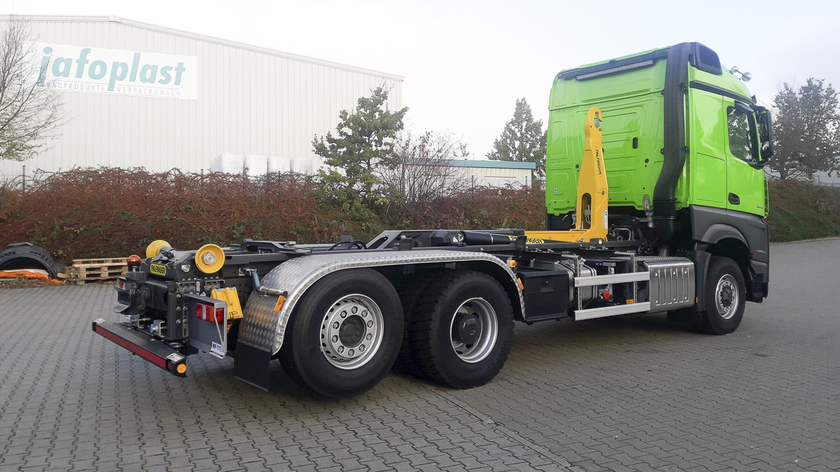 LKW Palfinger Abroller von Kunath Fahrzeugbau GmbH in Roßwein & Döbeln