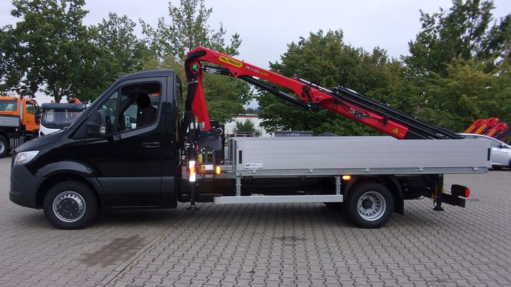 Transporter Kunath Ladekranaufbau mit Pritsche von Kunath Fahrzeugbau GmbH in Roßwein & Döbeln