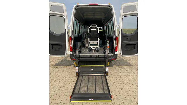 Mercedes Sprinter Umbau zum Behindertentransportwagen