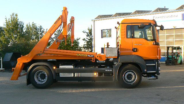 Branchenlösungen für Entsorgung/ Schüttgutransport von Kunath Fahrzeugbau GmbH in Roßwein & Döbeln