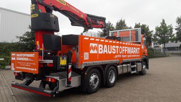 MB Actros mit Baustoffpritsche und Palfinger PK 23.002 Ladekran