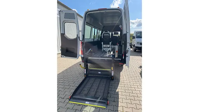 Mercedes Sprinter Umbau zum Behindertentransportwagen