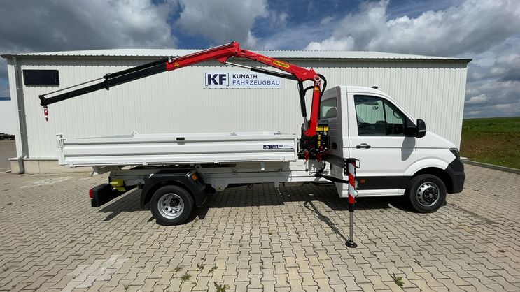 Volkswagen Crafter mit Stahlkipper und Ladekran PK2900 3