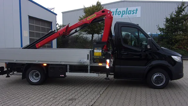 Transporter Kunath Ladekranaufbau mit Pritsche von Kunath Fahrzeugbau GmbH in Roßwein & Döbeln
