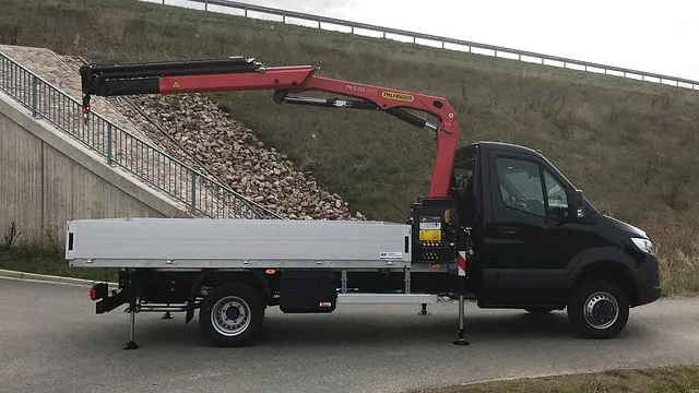 Transporter Kunath Ladekranaufbau mit Pritsche von Kunath Fahrzeugbau GmbH in Roßwein & Döbeln