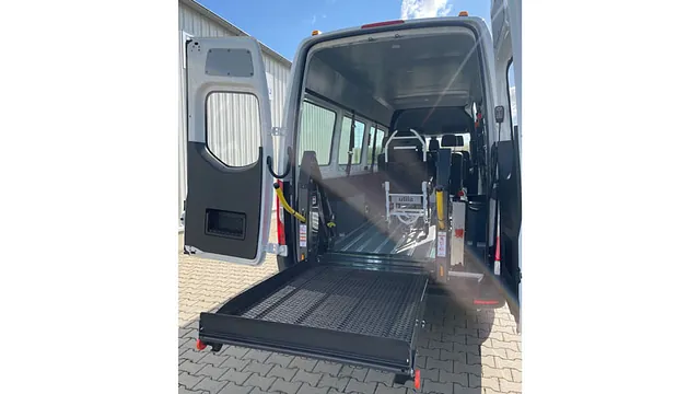 Mercedes Sprinter Umbau zum Behindertentransportwagen