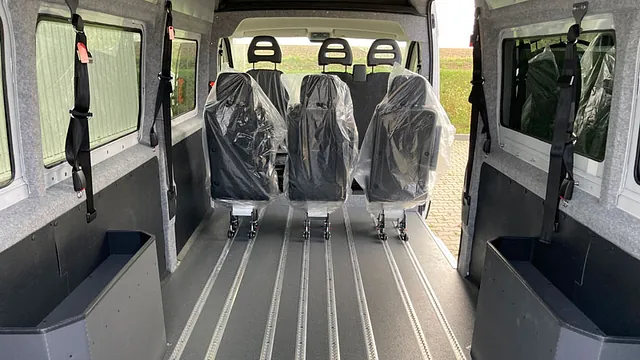 Opel Movano Umbau zum Behindertentransportwagen