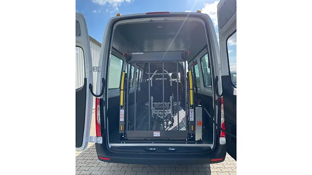 Mercedes Sprinter Umbau zum Behindertentransportwagen