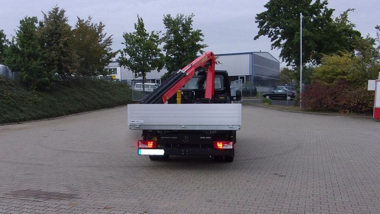 Transporter Kunath Ladekranaufbau mit Pritsche von Kunath Fahrzeugbau GmbH in Roßwein & Döbeln