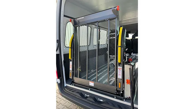 Mercedes Sprinter Umbau zum Behindertentransportwagen