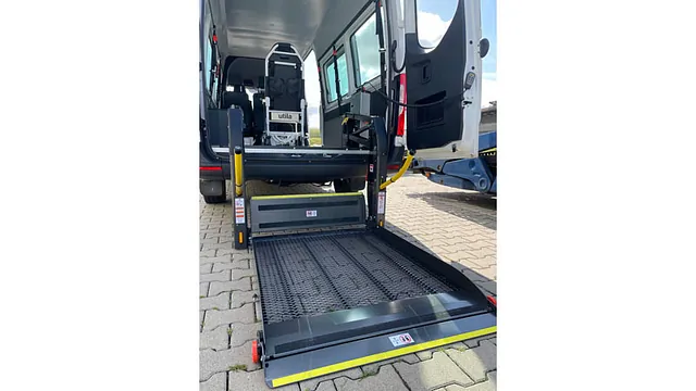 Mercedes Sprinter Umbau zum Behindertentransportwagen