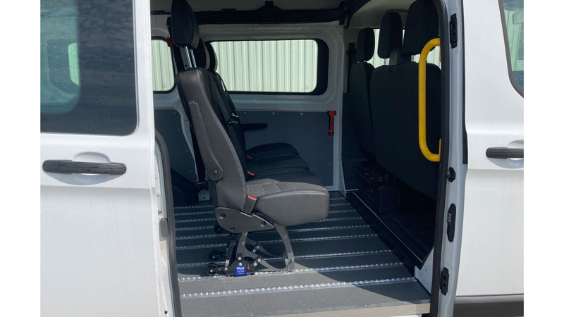 Ford Transit Custom Umbau zum Behindertentransportwagen